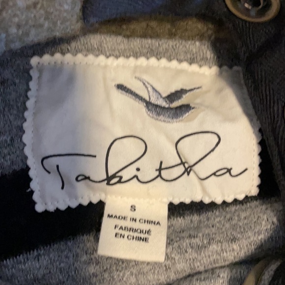 Tabitha poncho sweater size S. - Picture 2 of 3